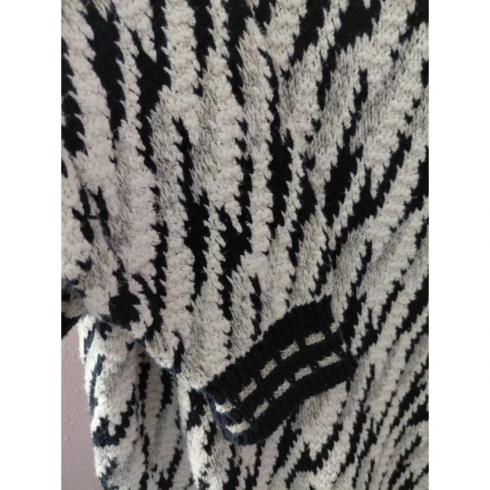 Vtg JT Beckett Knitted Sweater Men's Size Large White Gray Black Made in USA